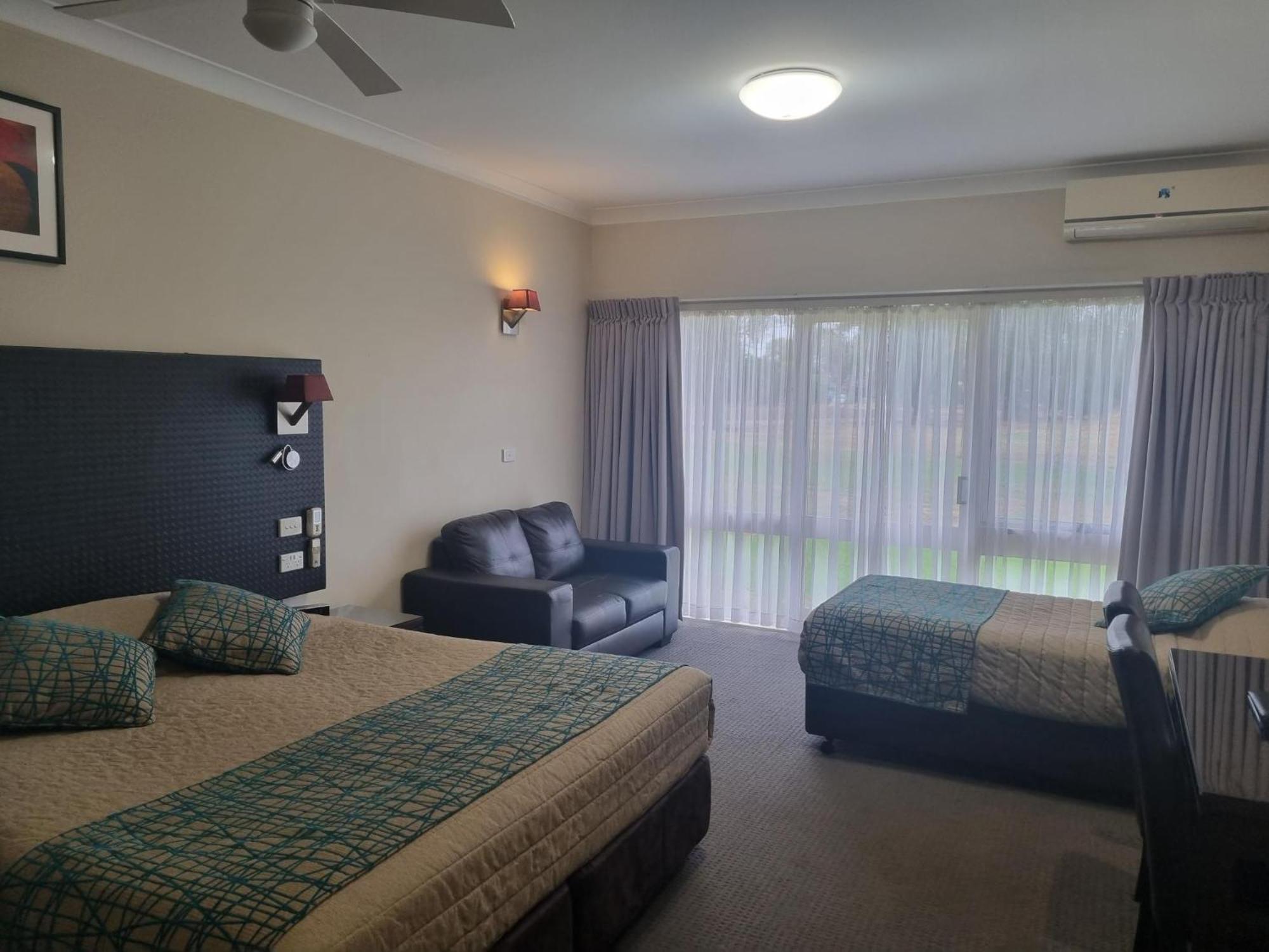 Australian Homestead Motor Lodge Wagga Wagga Esterno foto